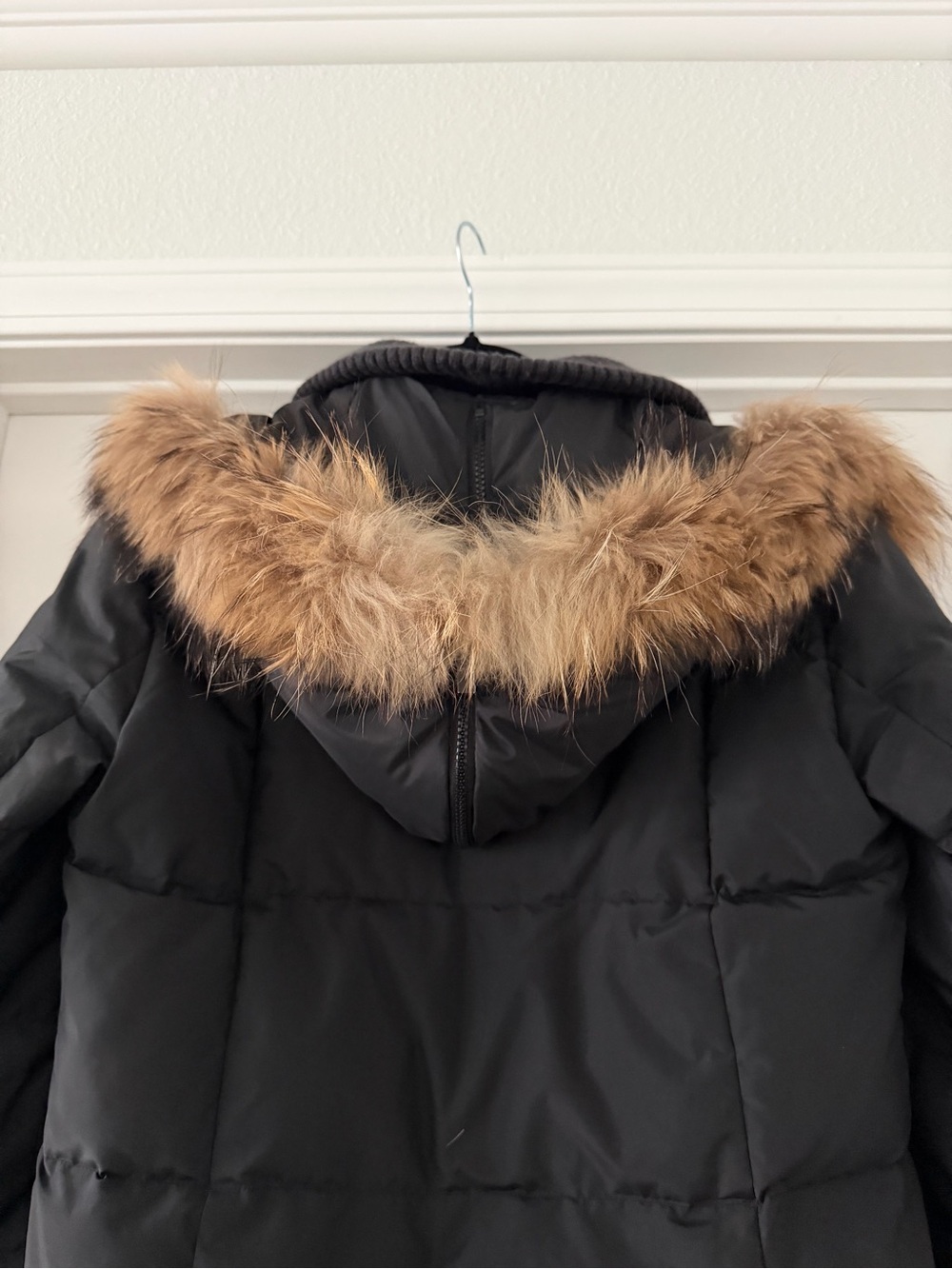 BCBGMAXAZRIA Duck Down
Filled Fur Trim Removable Hood
Puffer Coat Parka Size M - Picture 3 of 5